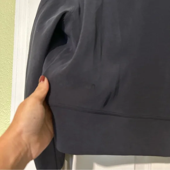 Lululemon Softstreme Perfectly Oversized Cropped Crew Black sz 6 - Picture 7 of 9